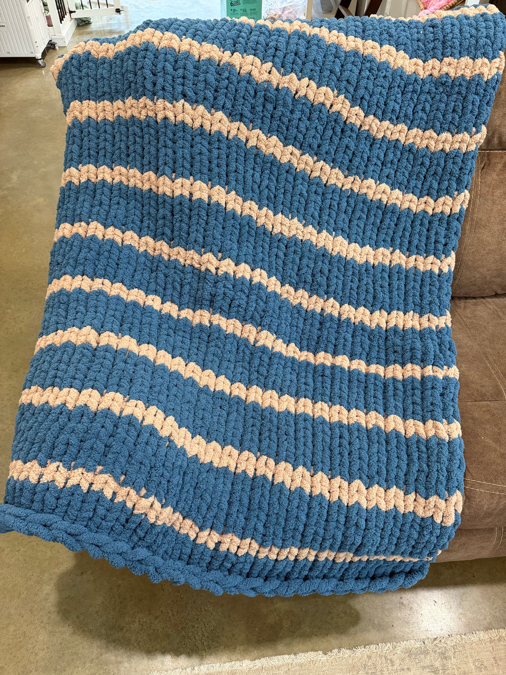 Denim Cream Medium Throw