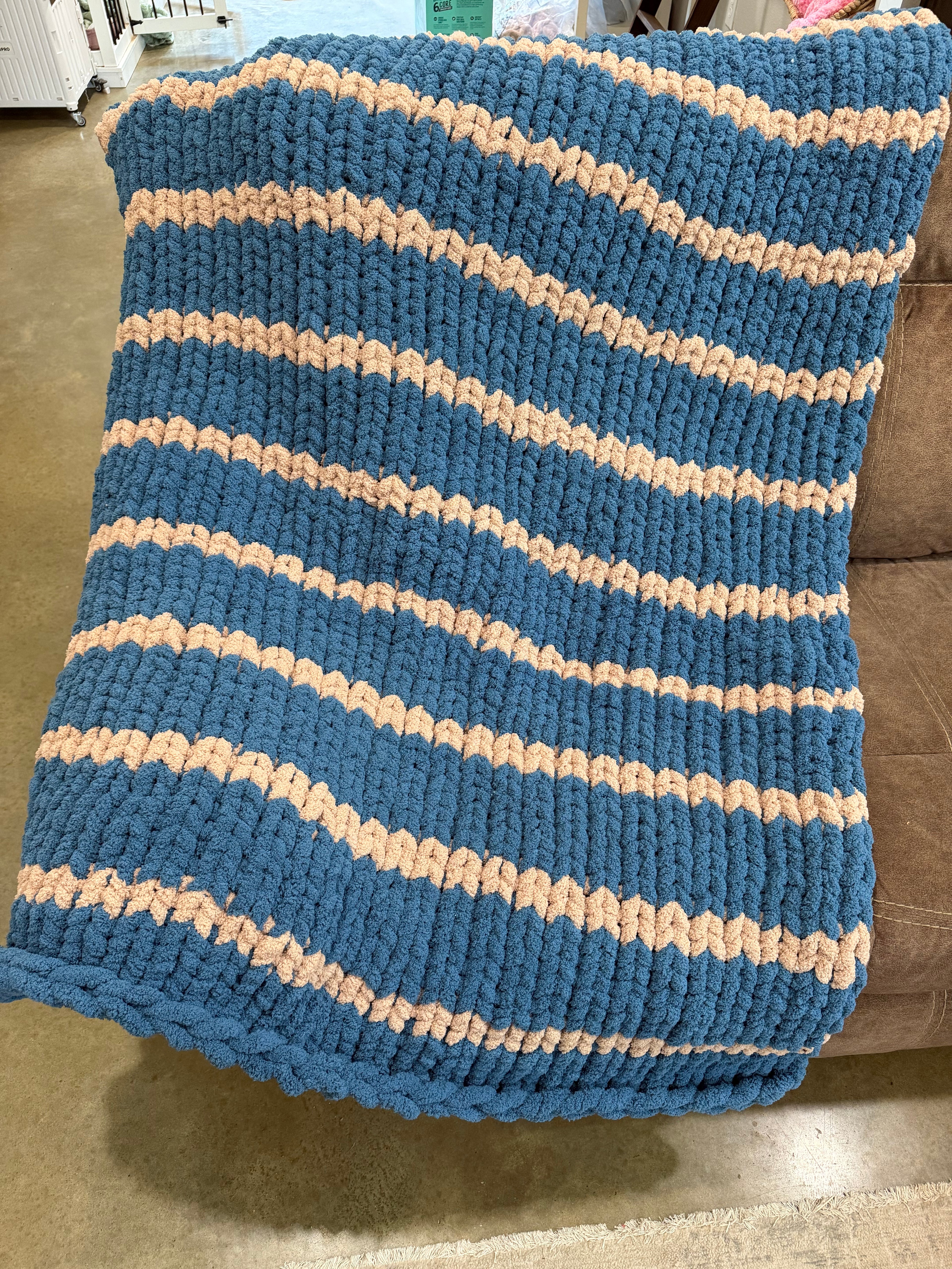 Denim Cream Medium Throw