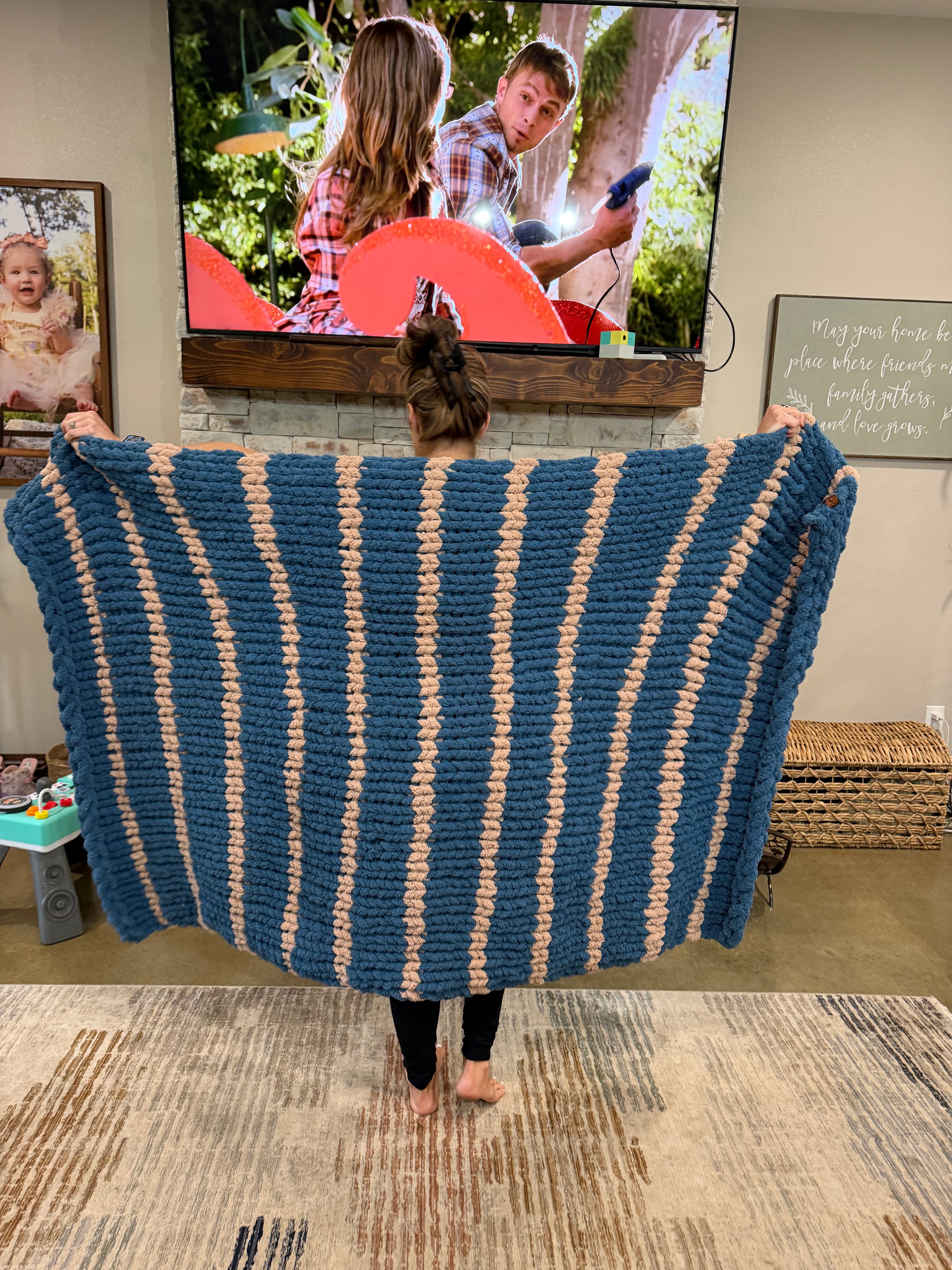 Denim Cream Medium Throw